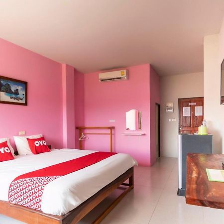 Oyo 632 Thanagrit Apartelle Tha Mai Екстериор снимка