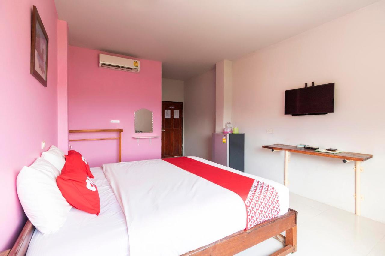 Oyo 632 Thanagrit Apartelle Tha Mai Екстериор снимка