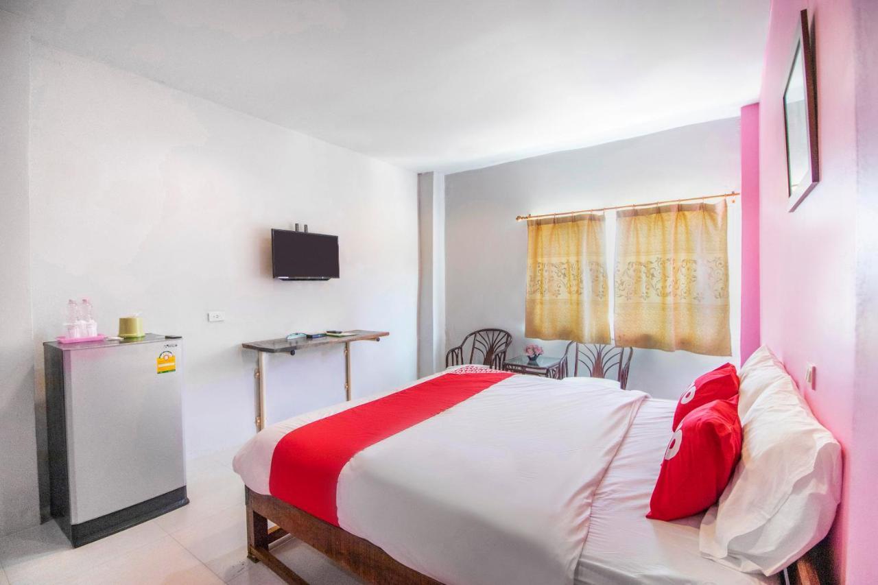Oyo 632 Thanagrit Apartelle Tha Mai Екстериор снимка